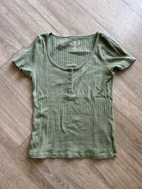 Hollister Crop Ribbed Scoop Henley Tee